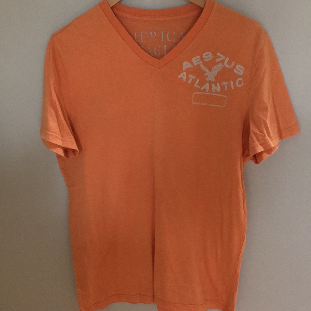 American Eagle graphic T